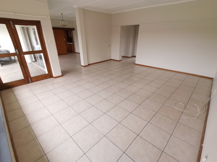 To Let 3 Bedroom Property for Rent in Beacon Bay North Eastern Cape